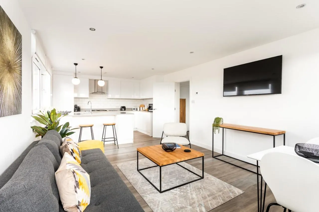 Bright London Bridge Apartment 0*,